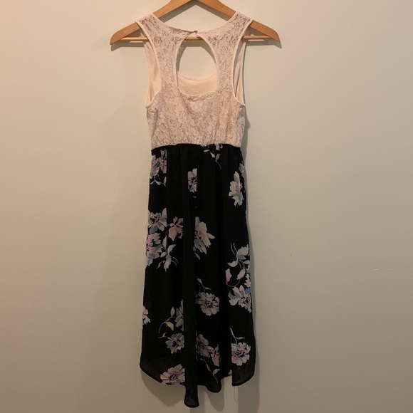 Kismet - Hi-low Floral Dress​​ - Picture 2 of 3